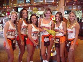 Hooters Chicken